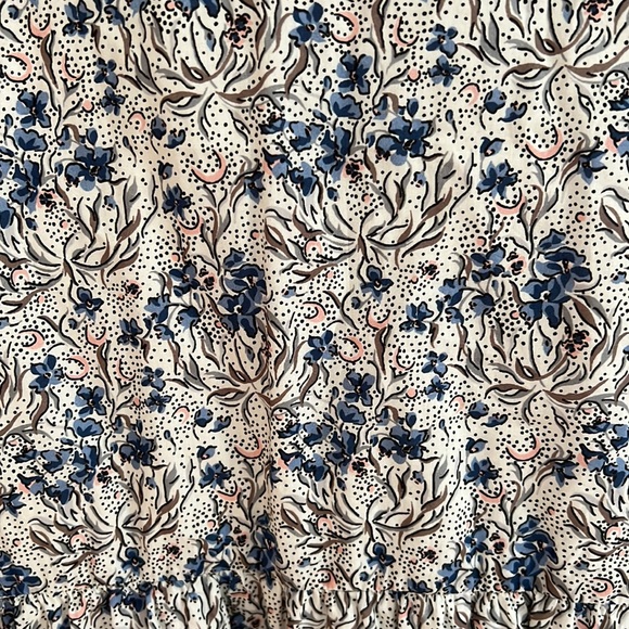 Oliver London Floral Dress - Picture 2 of 4